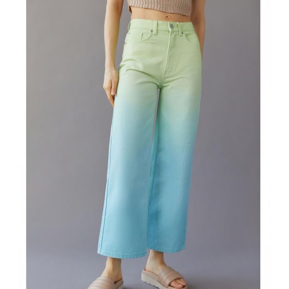 BDG Ombre High-Rise Ankle Cropped Jeans in Mint to Aqua